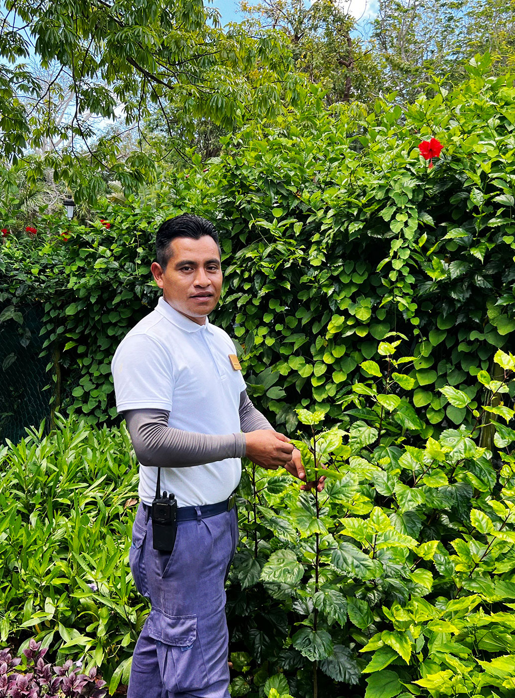 «Me encanta trabajar aquí porque disfruto ver cómo la naturaleza se transforma día a día»